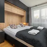 Kruczkowskiego 12A by Homeprime